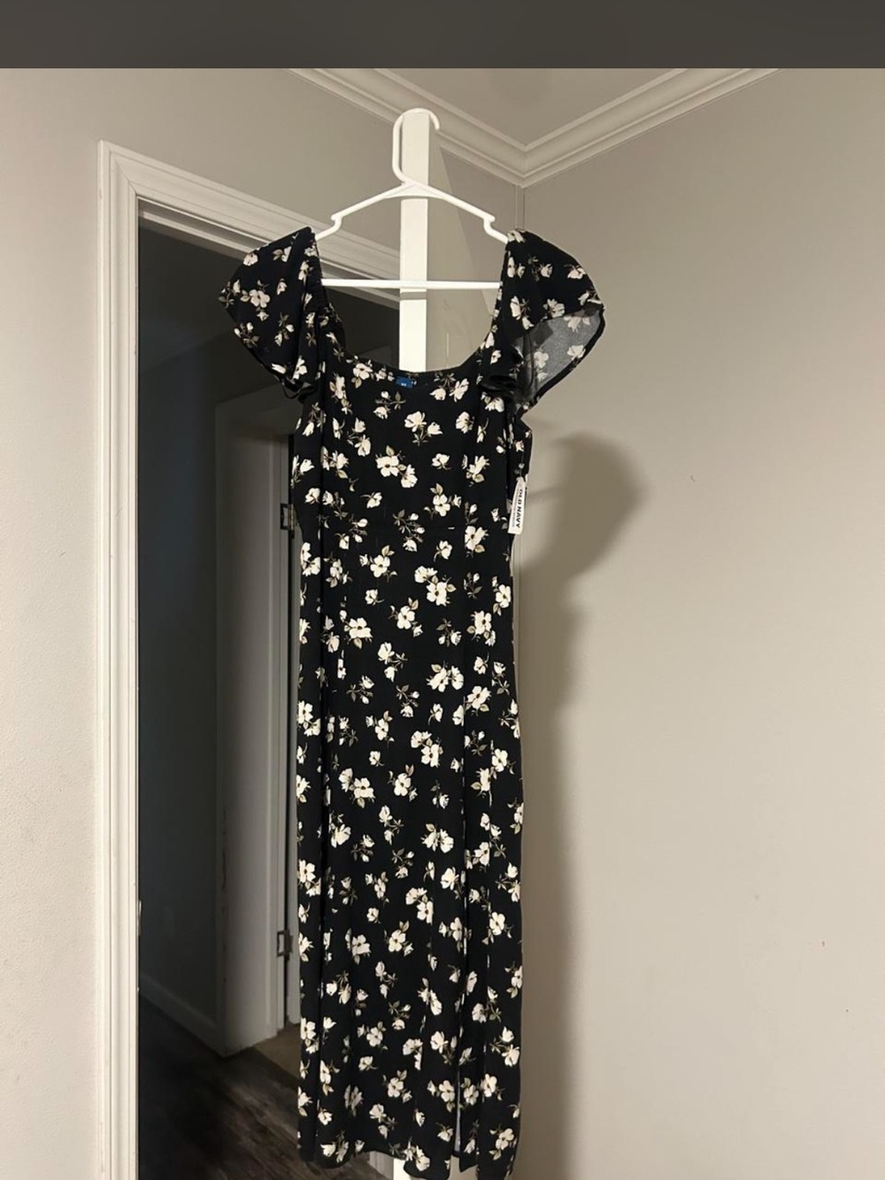 Old Navy Black Floral Maxi Dress with Flutter Sleeves